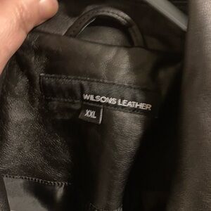 Women 2x leather coat